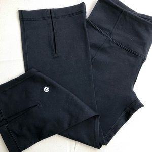 Lululemon black gather and crow capri leggings